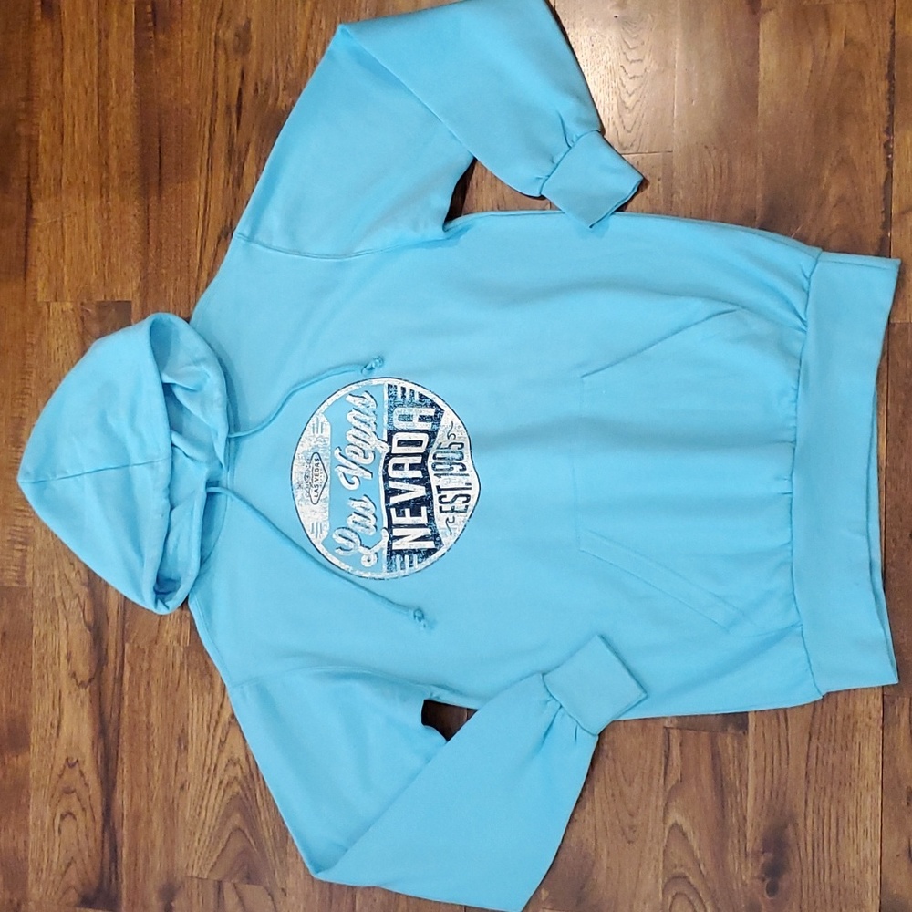 Adult unisex blue distressed Las Vegas print hoodie size M